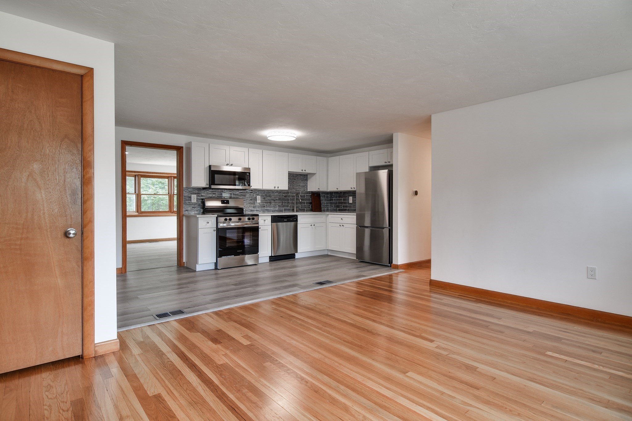 14 French Road Property Photo 6