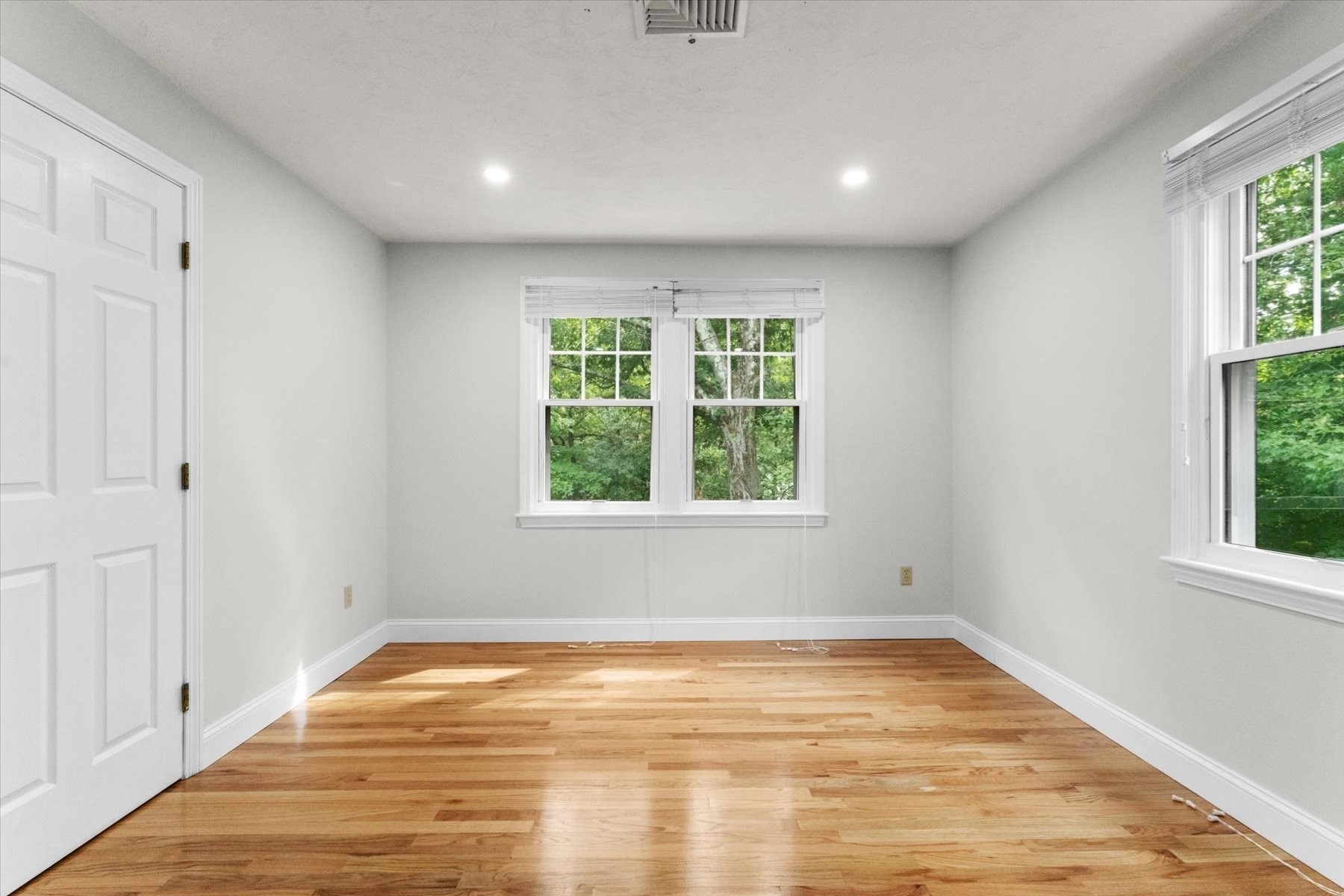 106 Danforth Street Property Photo 28