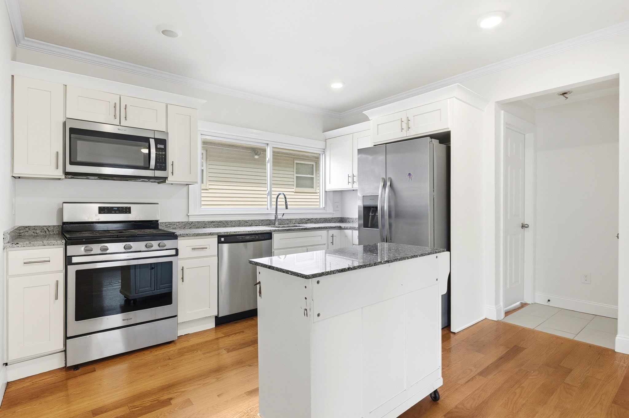 23 Thorndike St Property Photo 1