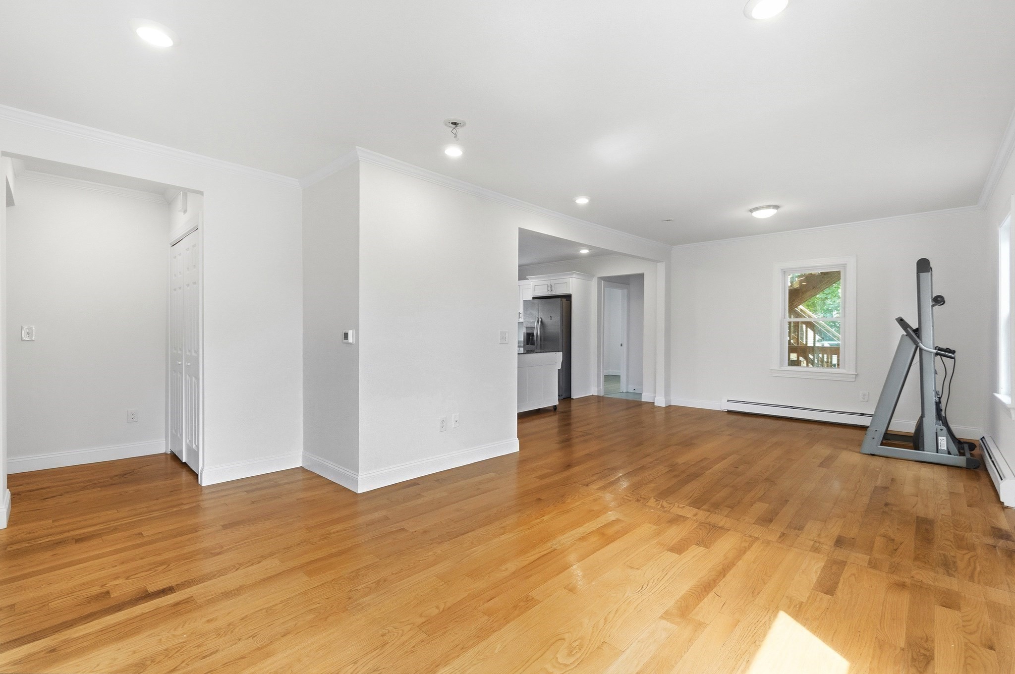 23 Thorndike St Property Photo 6