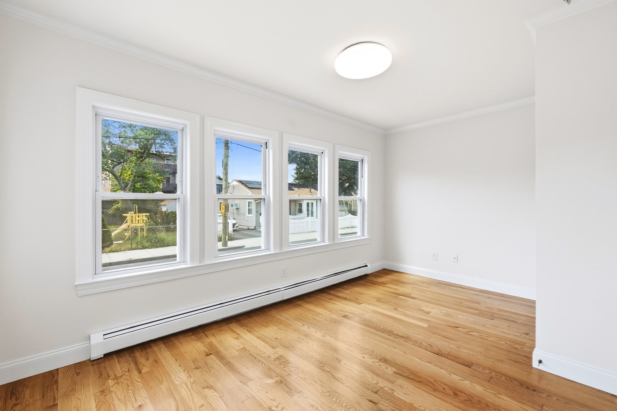 23 Thorndike St Property Photo 9
