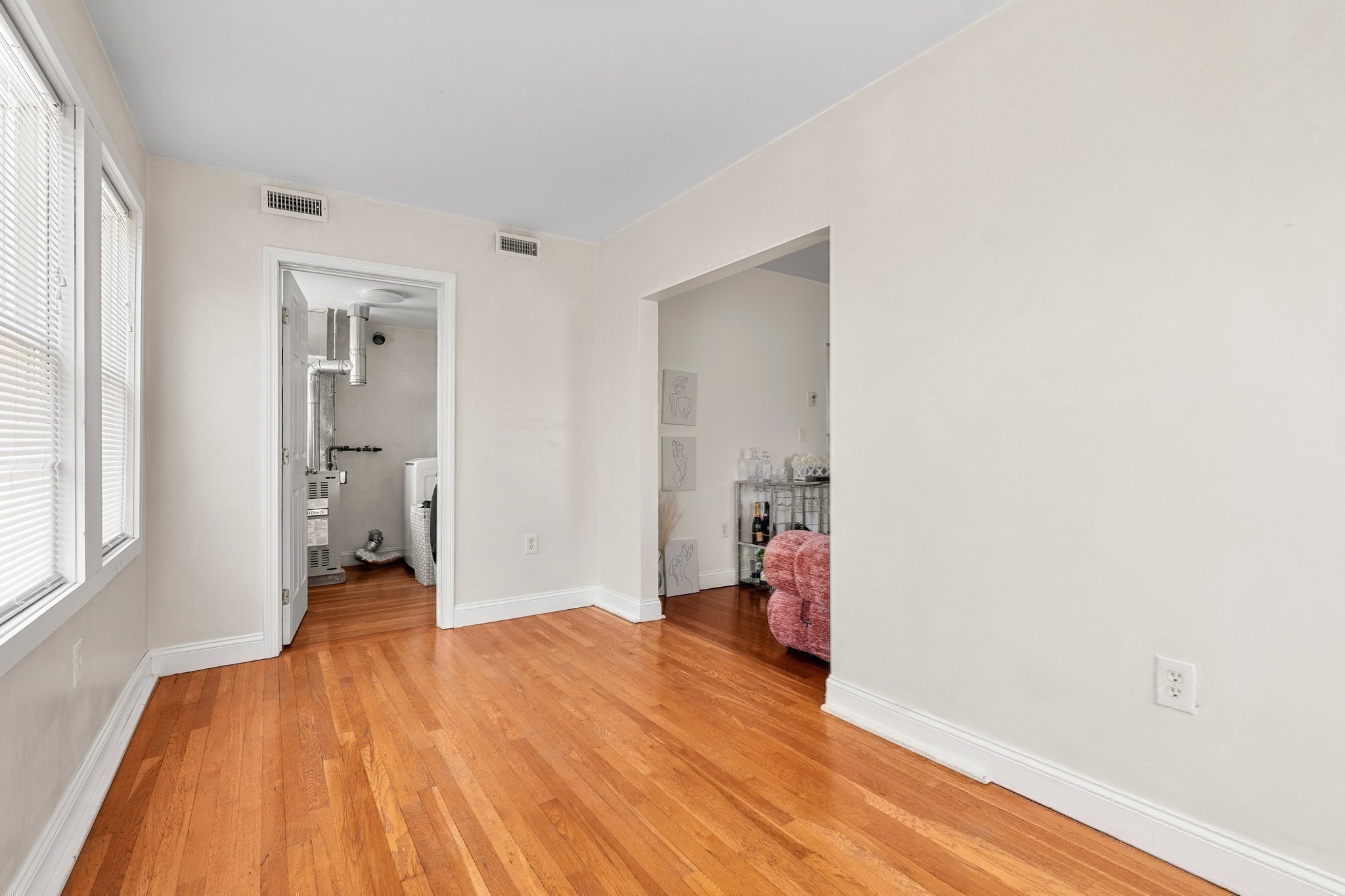 23 Thorndike St Property Photo 17