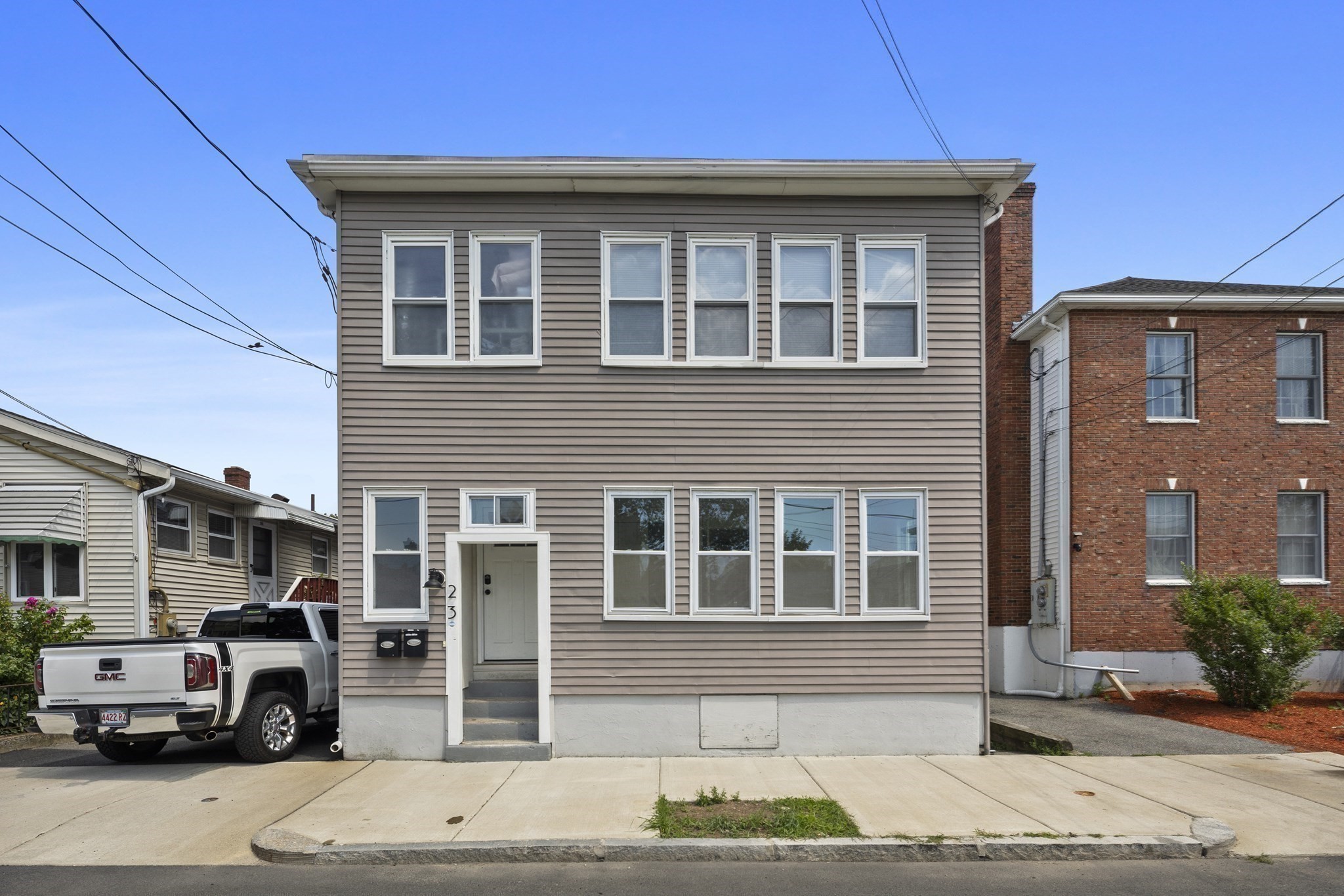 23 Thorndike St Property Photo 22