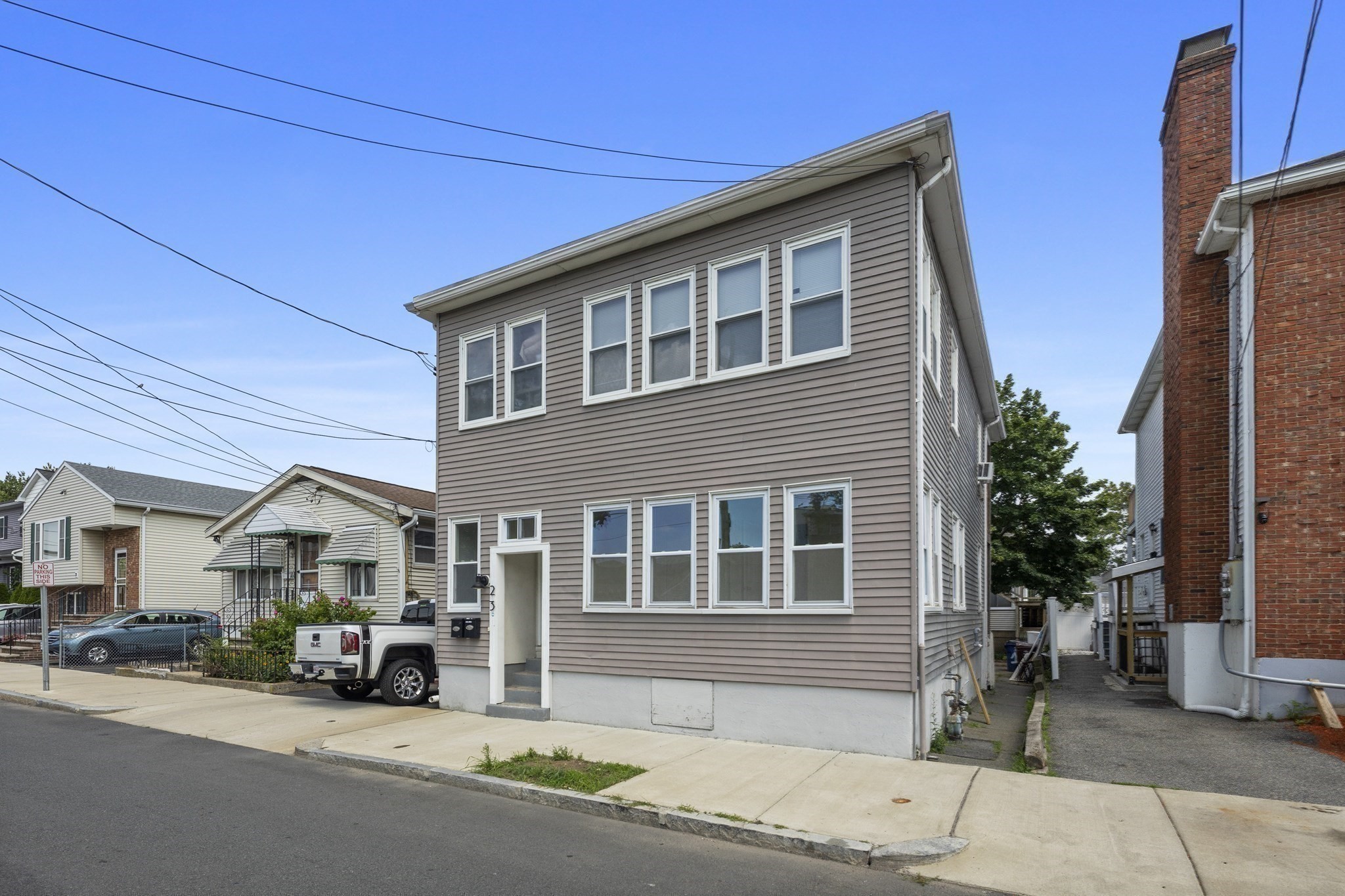 23 Thorndike St Property Photo 23