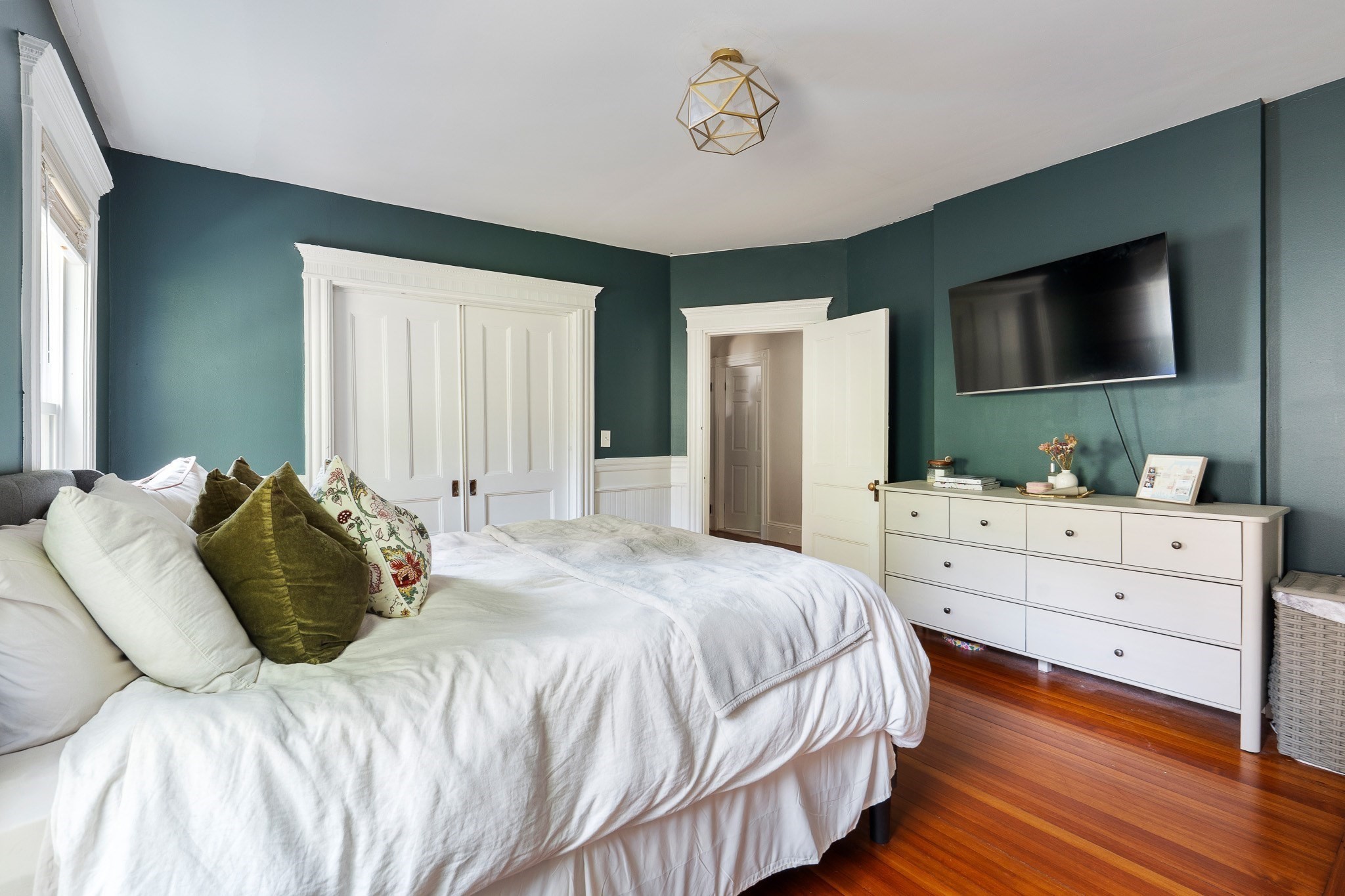 39 Mellen St # A Property Photo 8