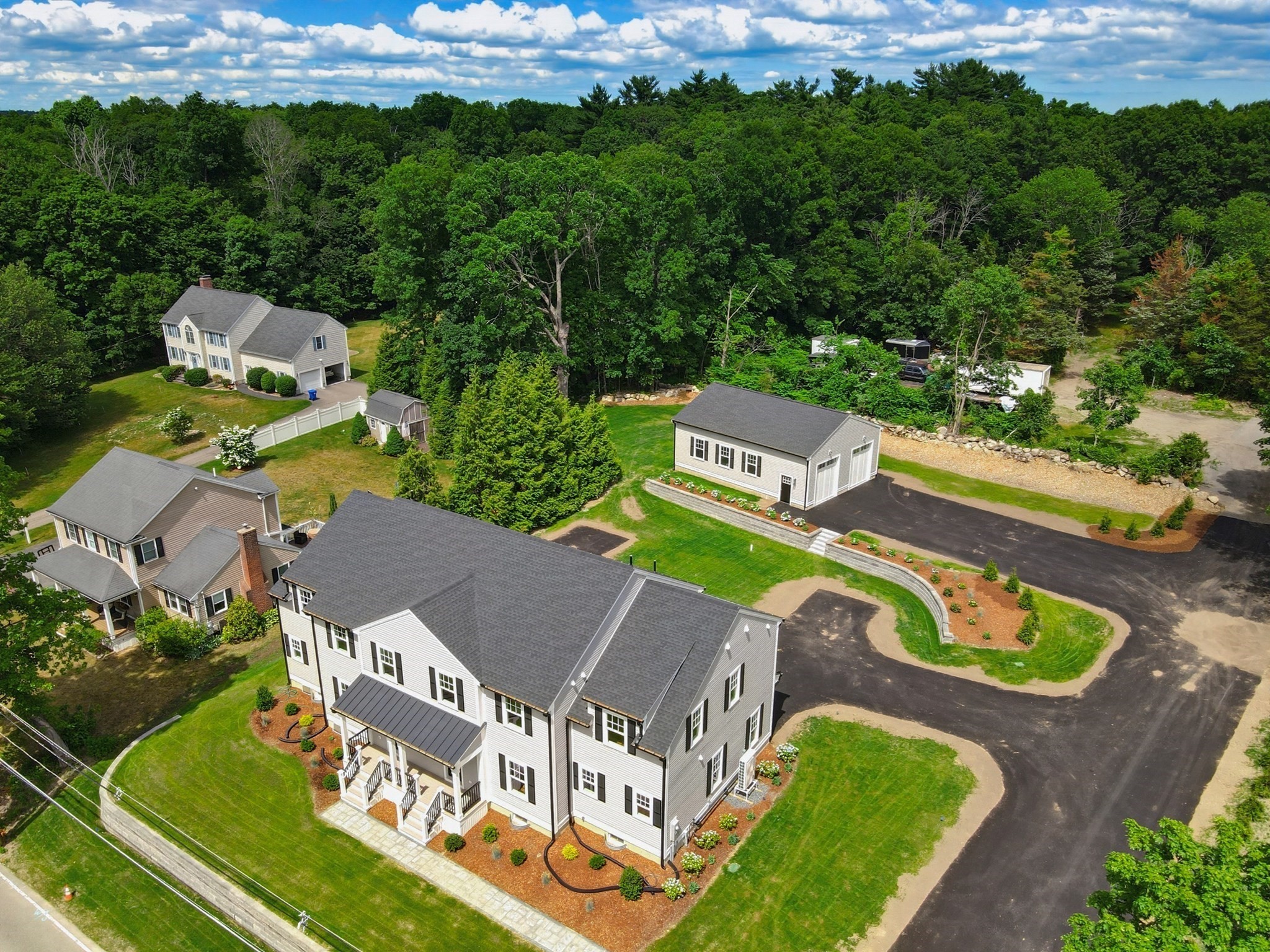 37l Poquanticut Ave # L Property Photo 6