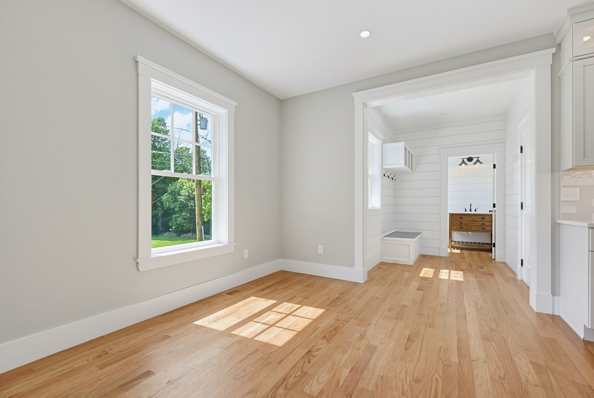 37l Poquanticut Ave # L Property Photo 17