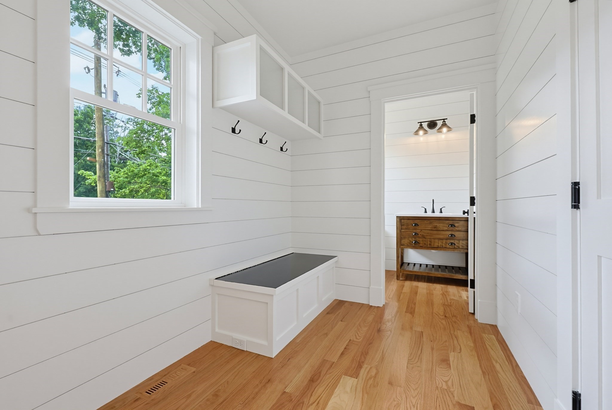 37l Poquanticut Ave # L Property Photo 18