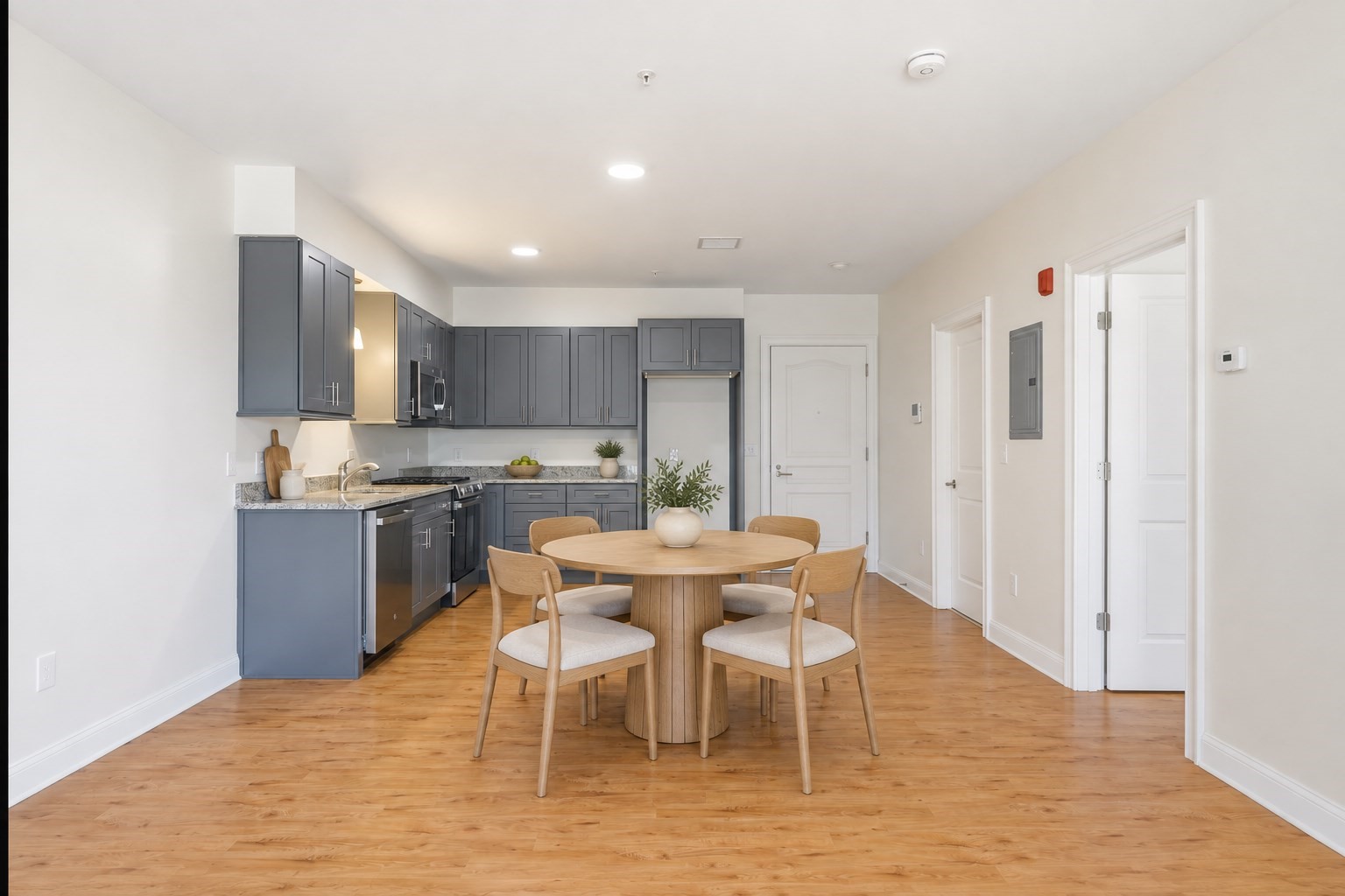 10 Franklin Ave. Property Photo 2