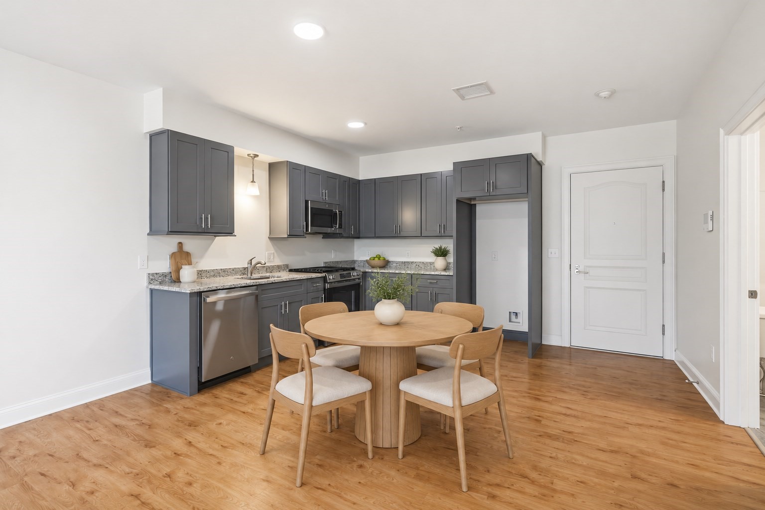 10 Franklin Ave. Property Photo 3