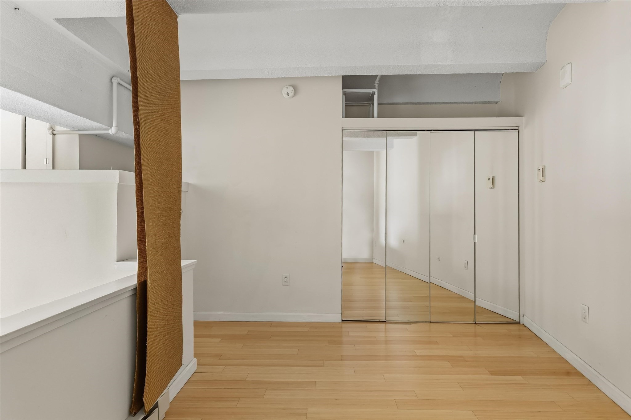 12 Stoneholm Street # 524 Property Photo 15