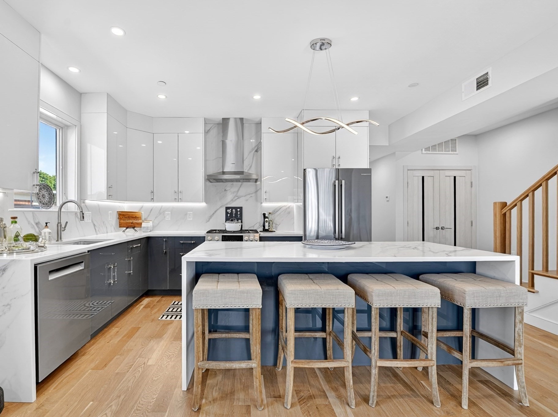 21-C Kent Court # C Property Photo 1