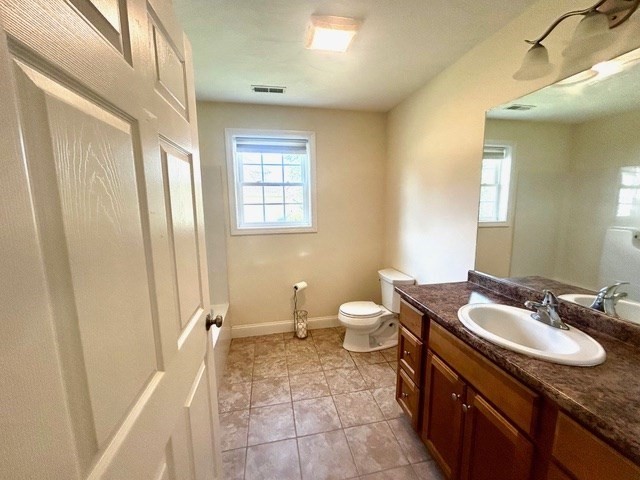 6 Ashley Ln # 38 Property Photo 7