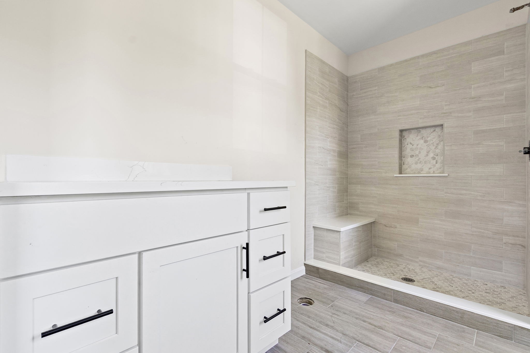 38 Hemlock Street Property Photo 27