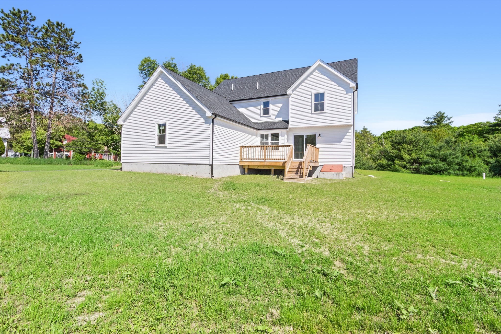 38 Hemlock Street Property Photo 36