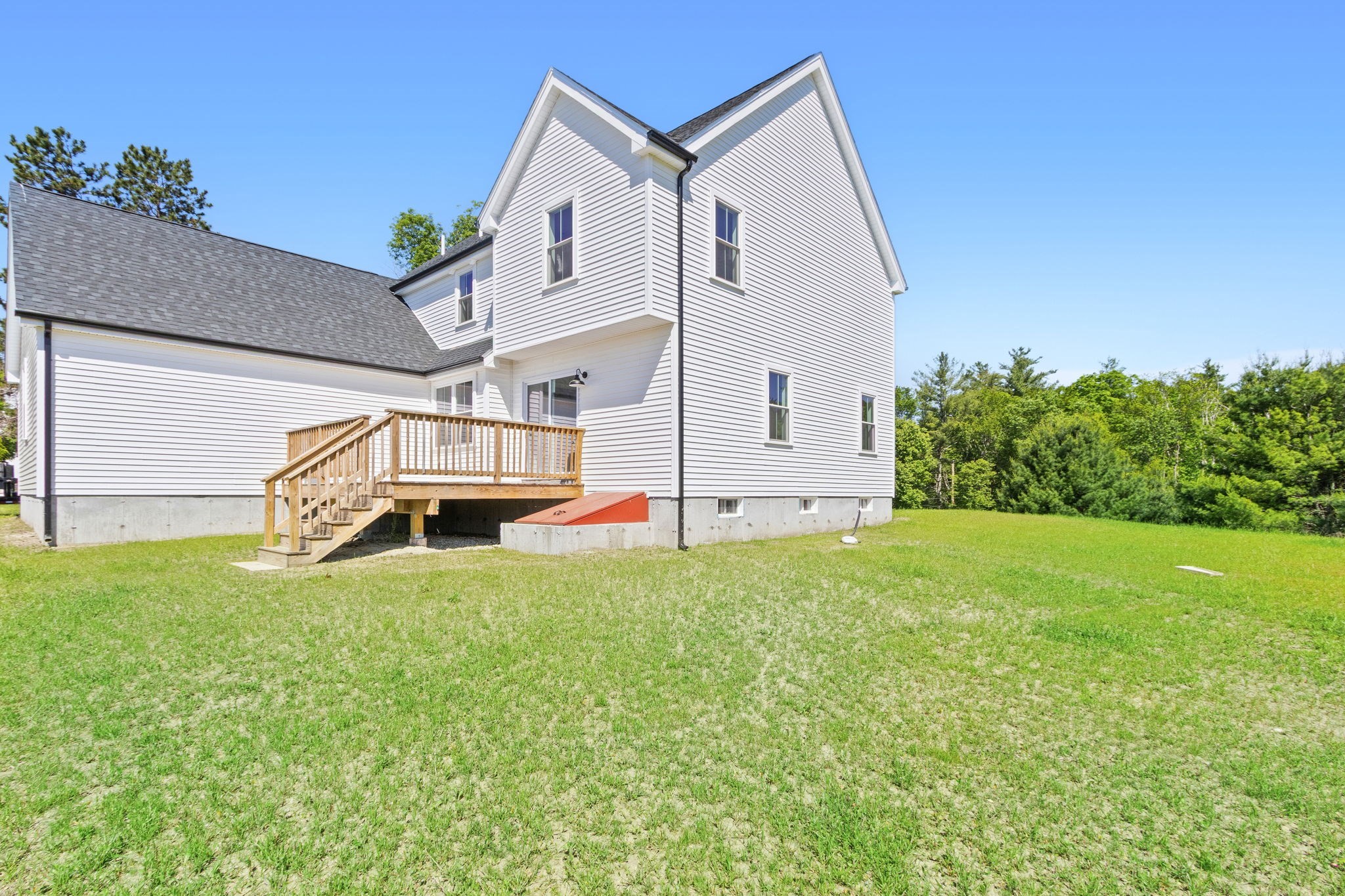 38 Hemlock Street Property Photo 42