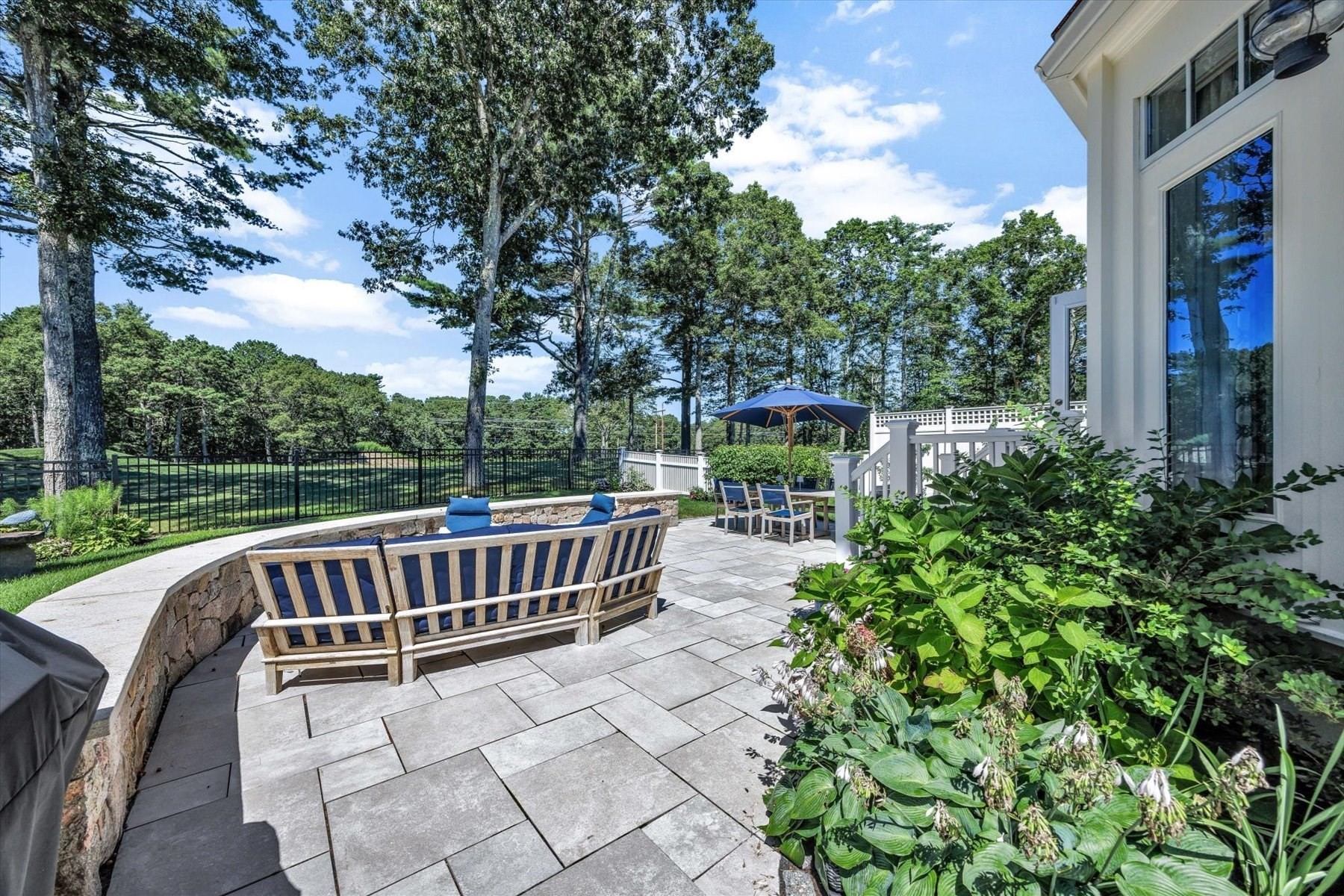 22 Clayton Cir # A Property Photo 6
