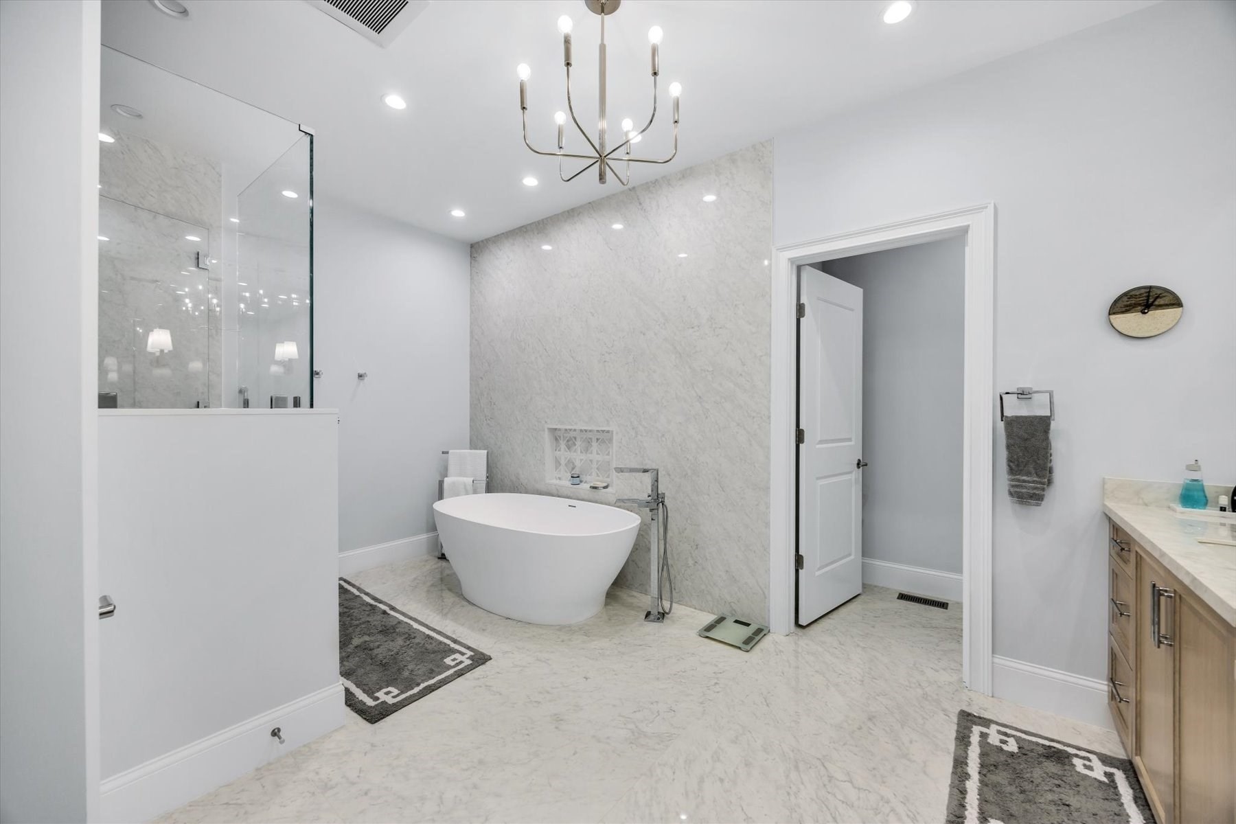 22 Clayton Cir # A Property Photo 24