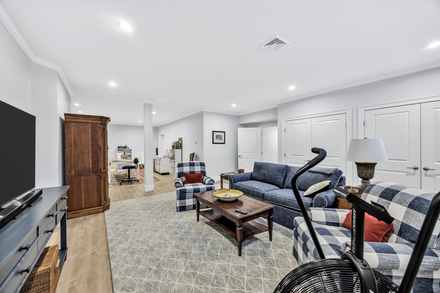 22 Clayton Cir # A Property Photo 33