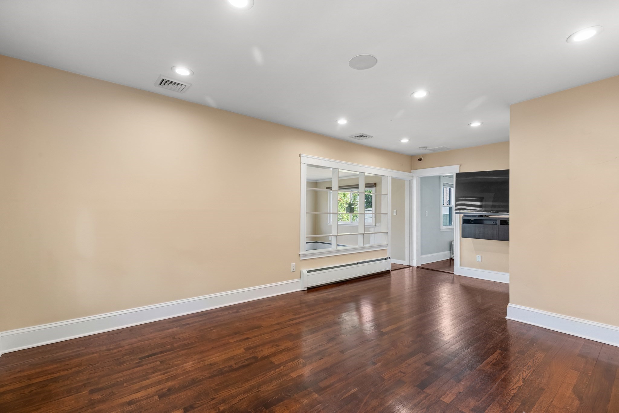 34 Farrington Ave Property Photo 5