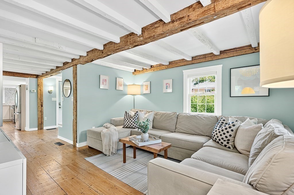 9 Cross St. Property Photo 6