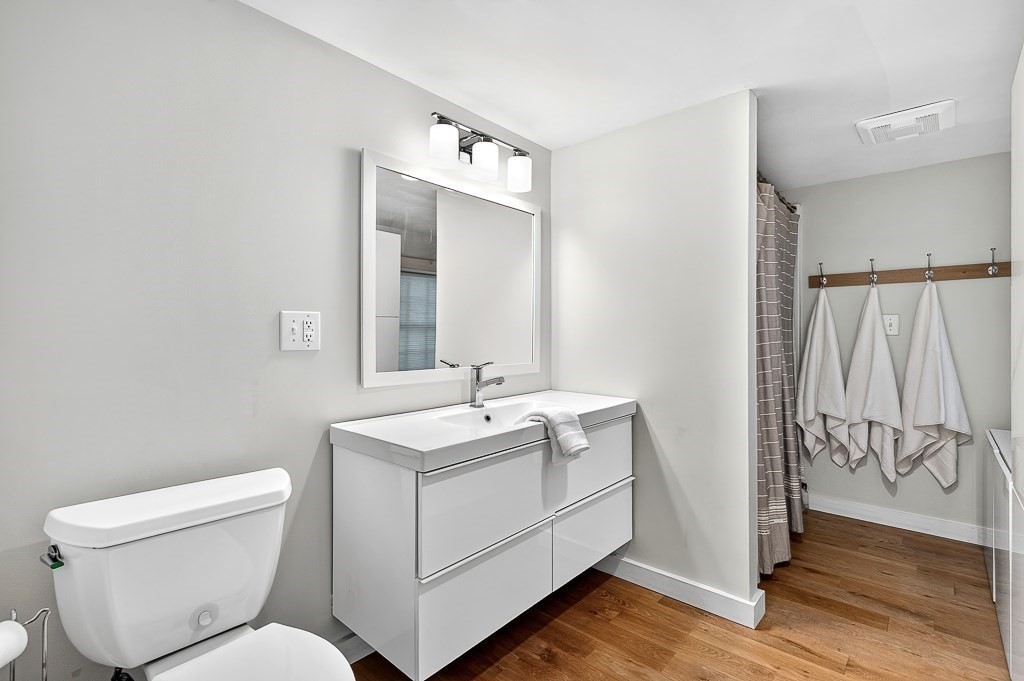 9 Cross St. Property Photo 34
