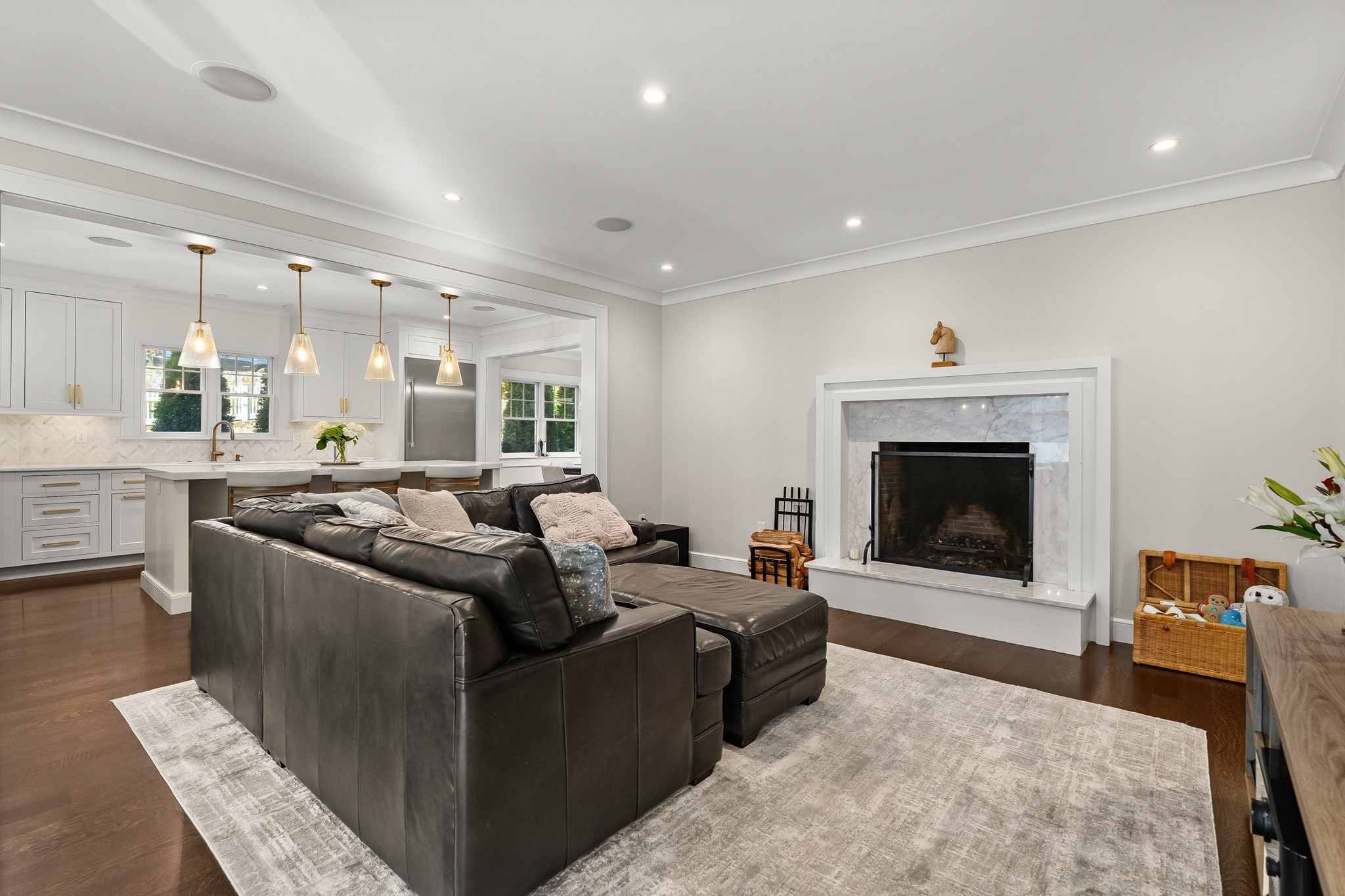 2 Hemenway Ave Property Photo 9
