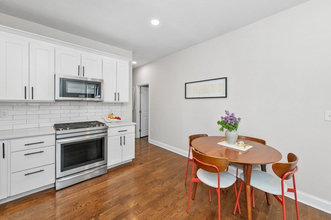 459 Meridian St # A Property Photo 3