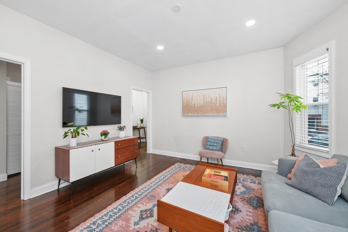 459 Meridian St # A Property Photo 7