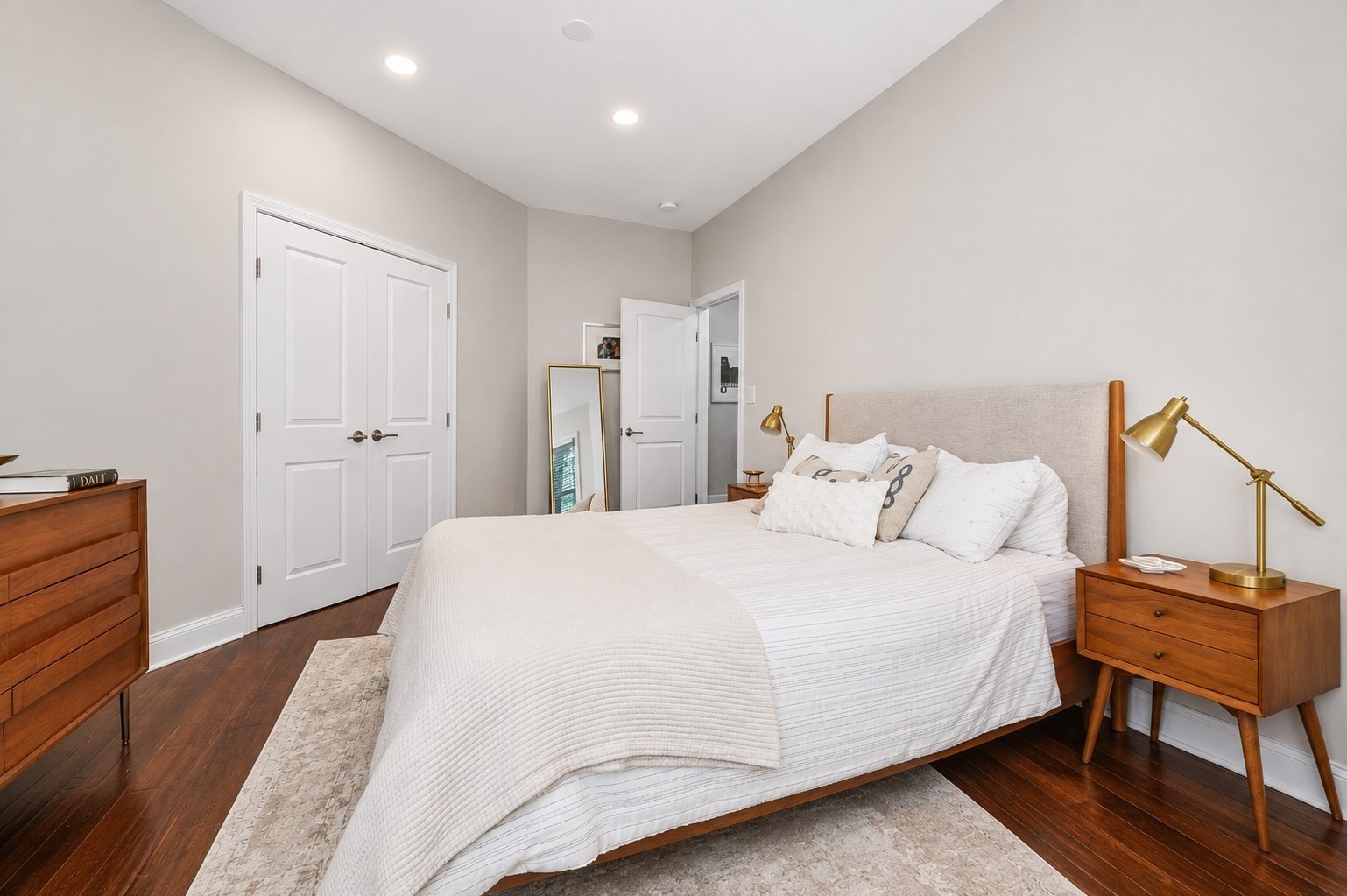 459 Meridian St # A Property Photo 8