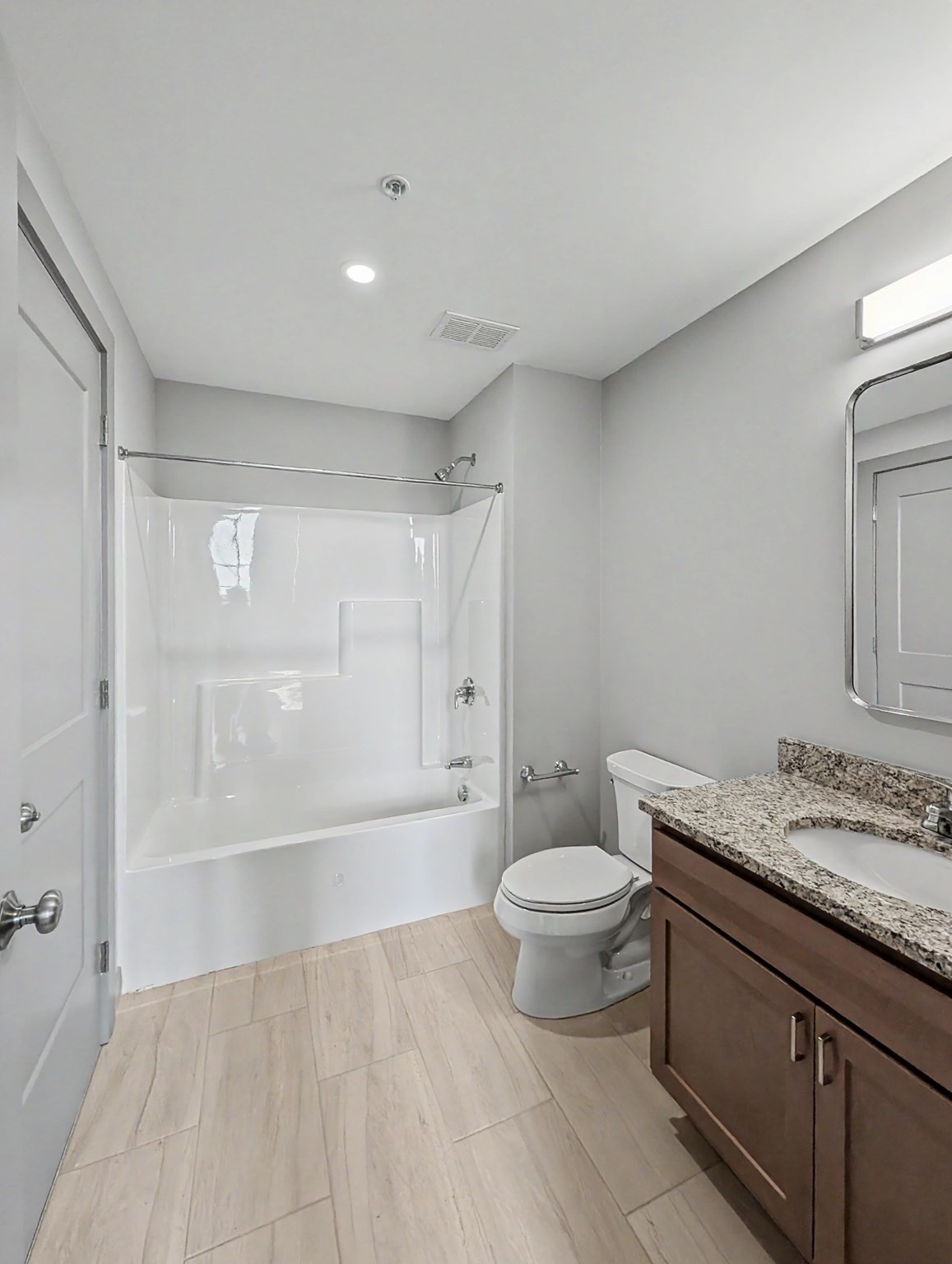 90 Grove St # 408 Property Photo 8