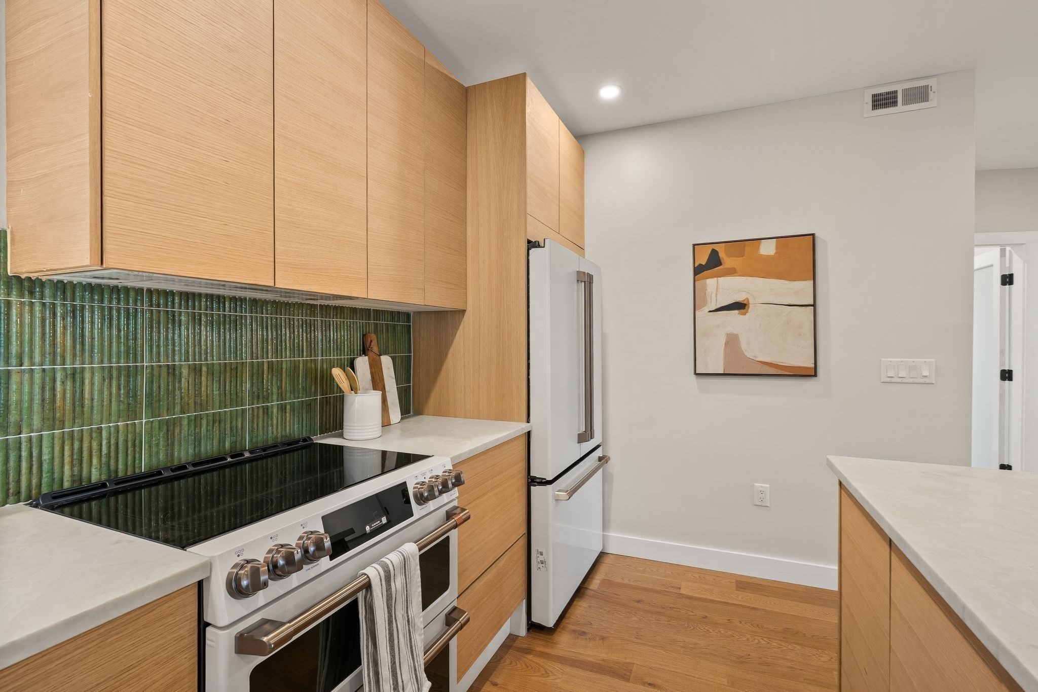 18 Yale Terrace # 2 Property Photo 10