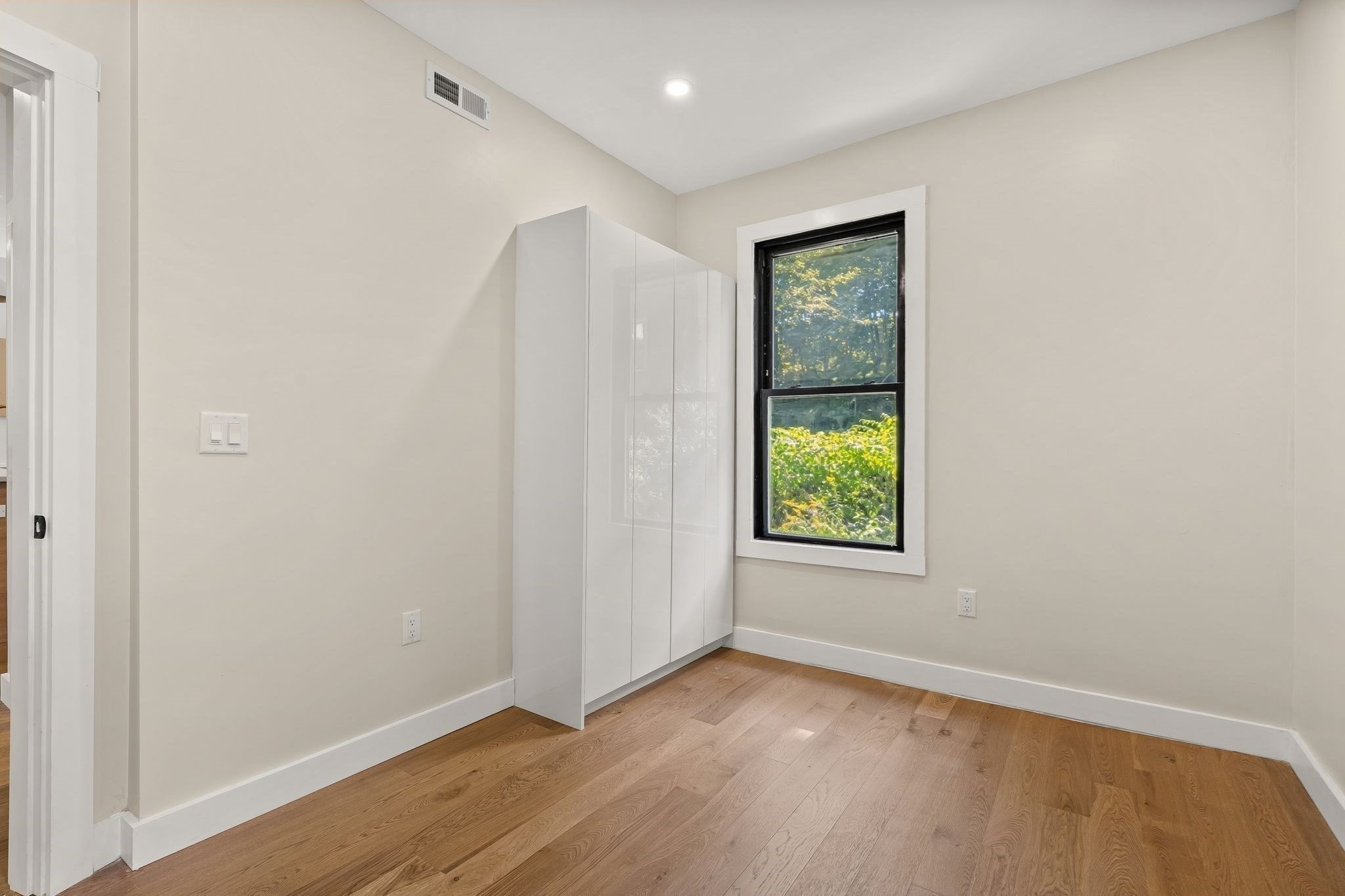 18 Yale Terrace # 2 Property Photo 19