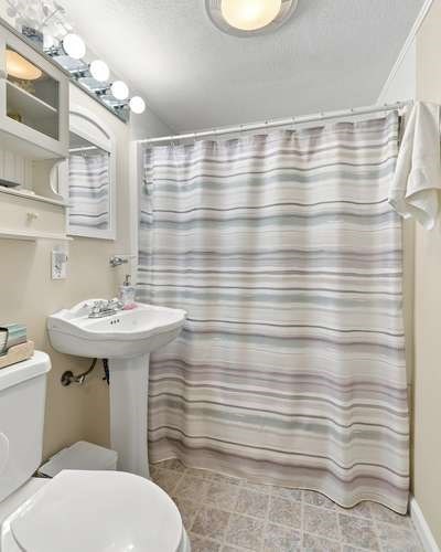 386 Parker St Property Photo 23