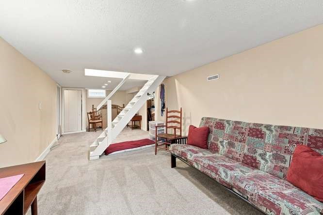 386 Parker St Property Photo 32