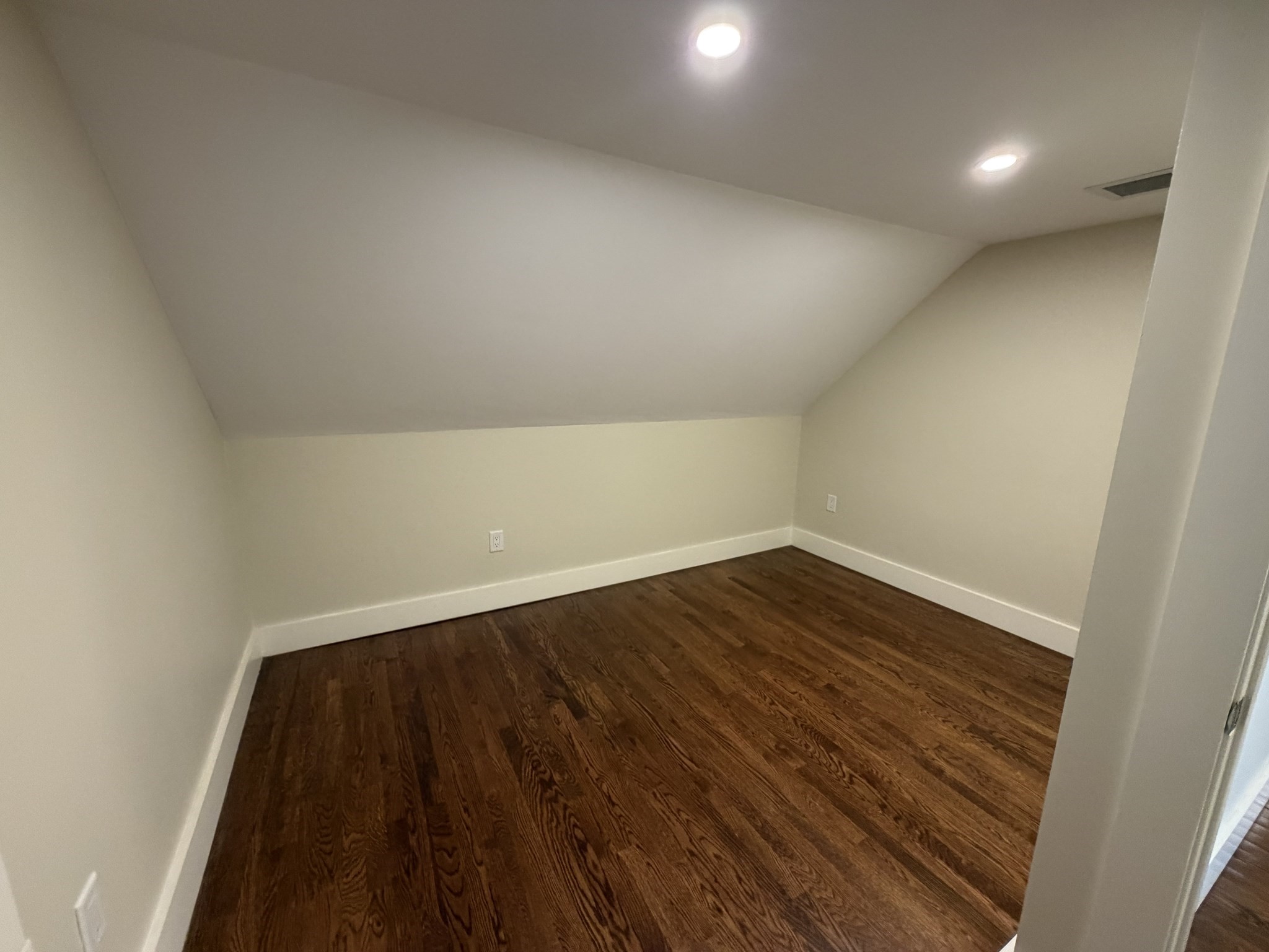 150 W Jersey Street Property Photo 5