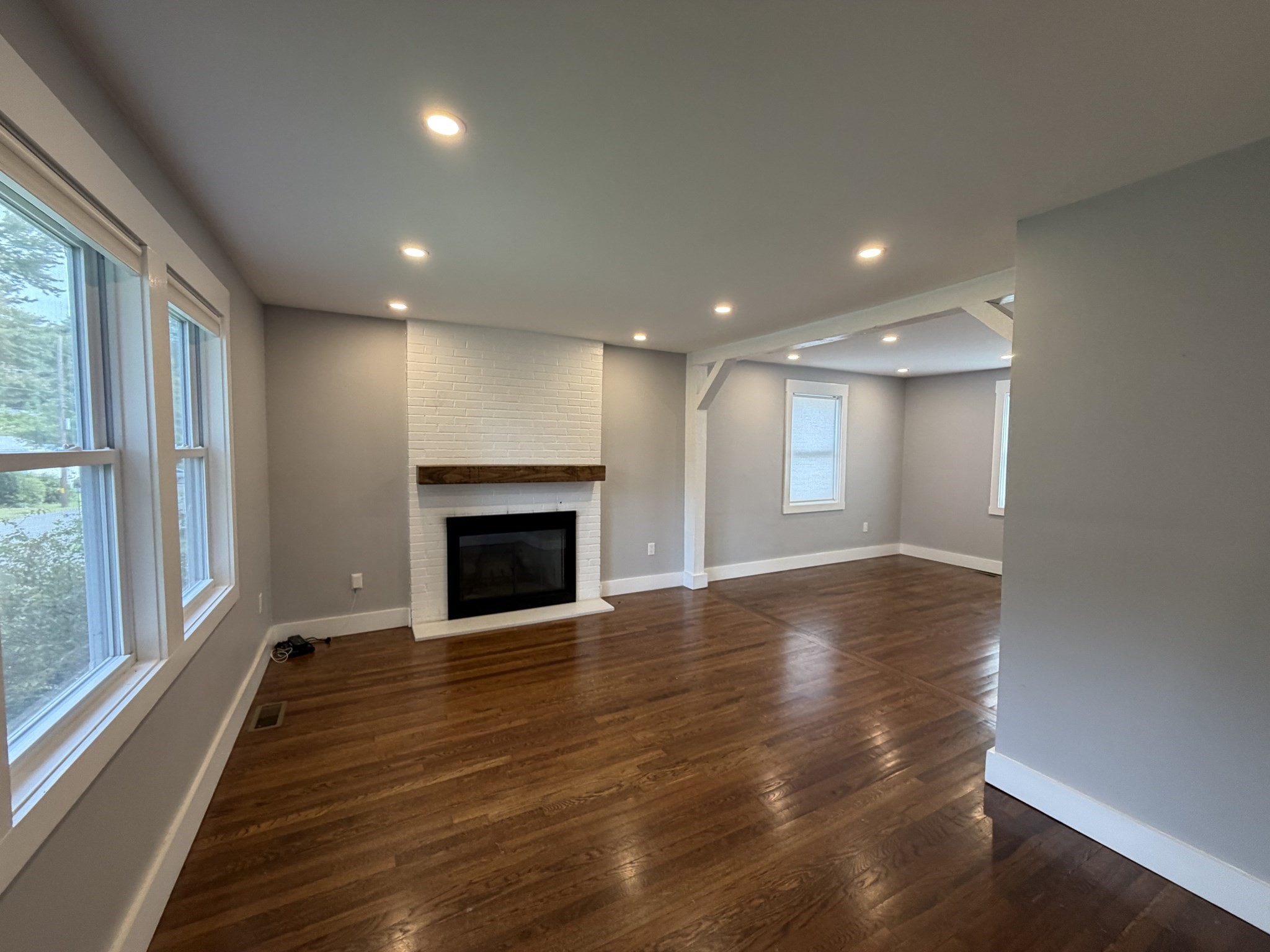 150 W Jersey Street Property Photo 8