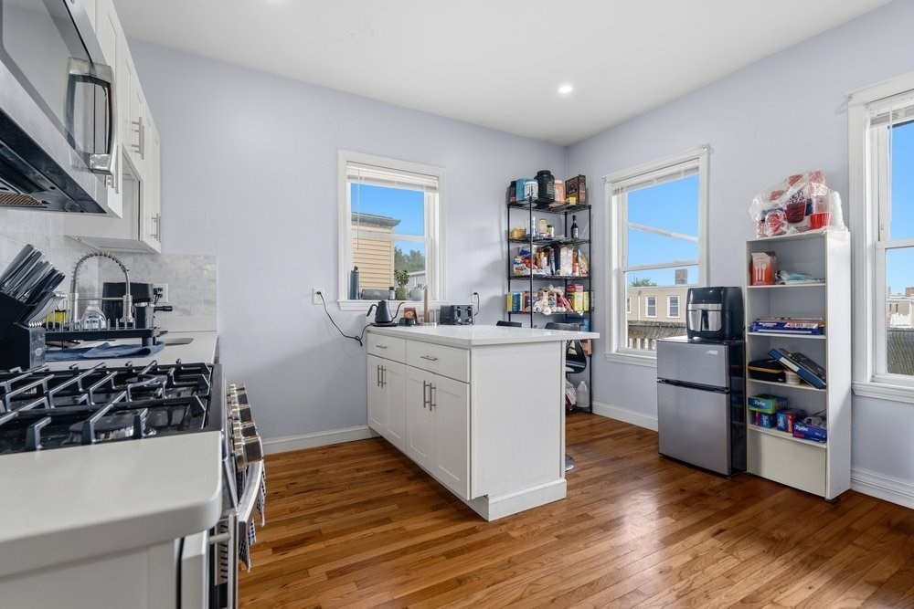 130 Boston St Property Photo 15