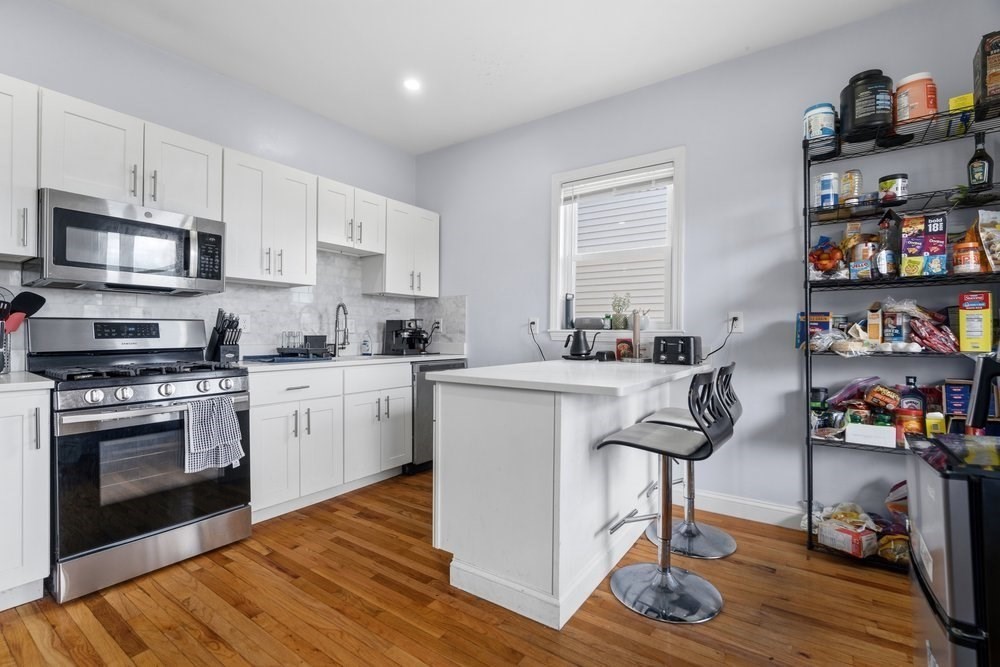 130 Boston St Property Photo 16