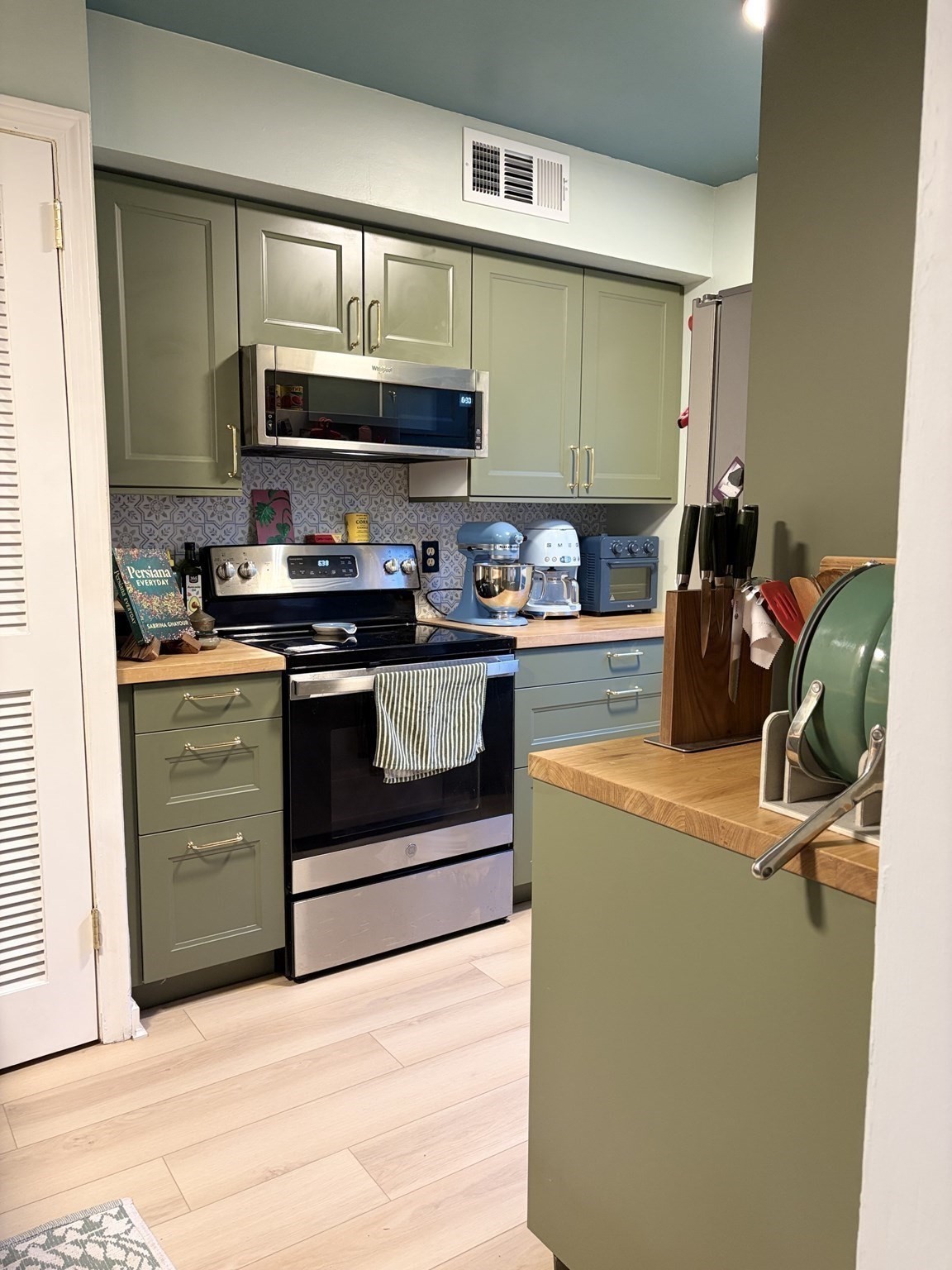 1008 Windsor Drive # 1008 Property Photo 6