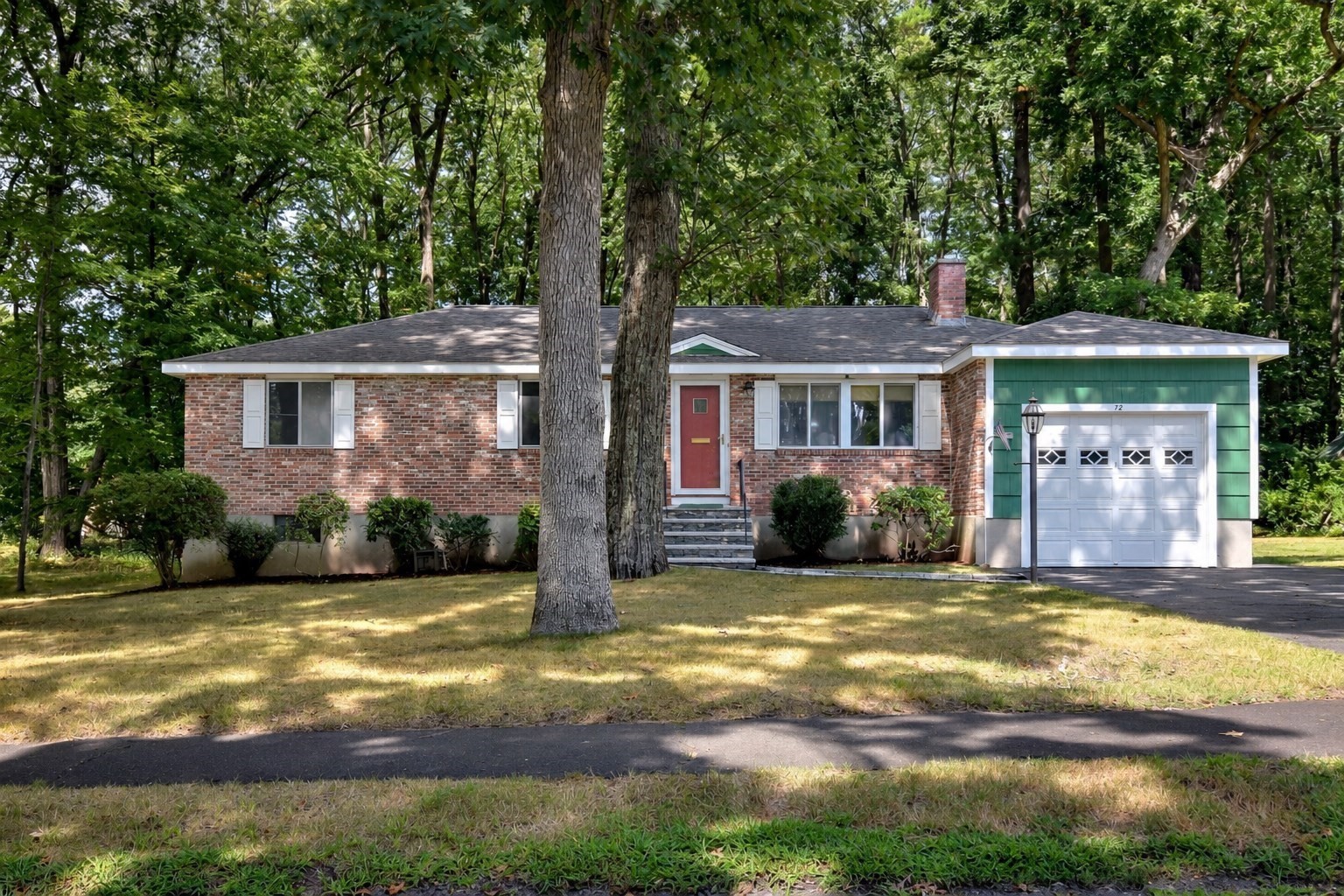12 Claudette Circle Property Photo 1