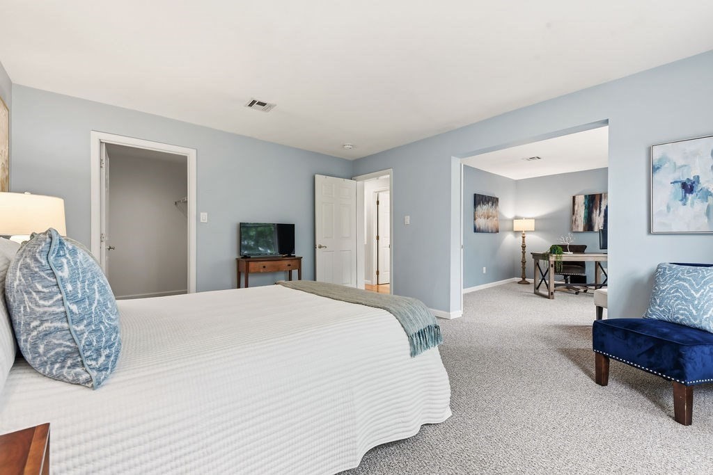 183 Leonard St # 2 Property Photo 6