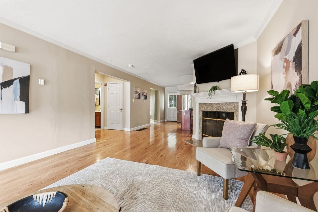 183 Leonard St # 2 Property Photo 11