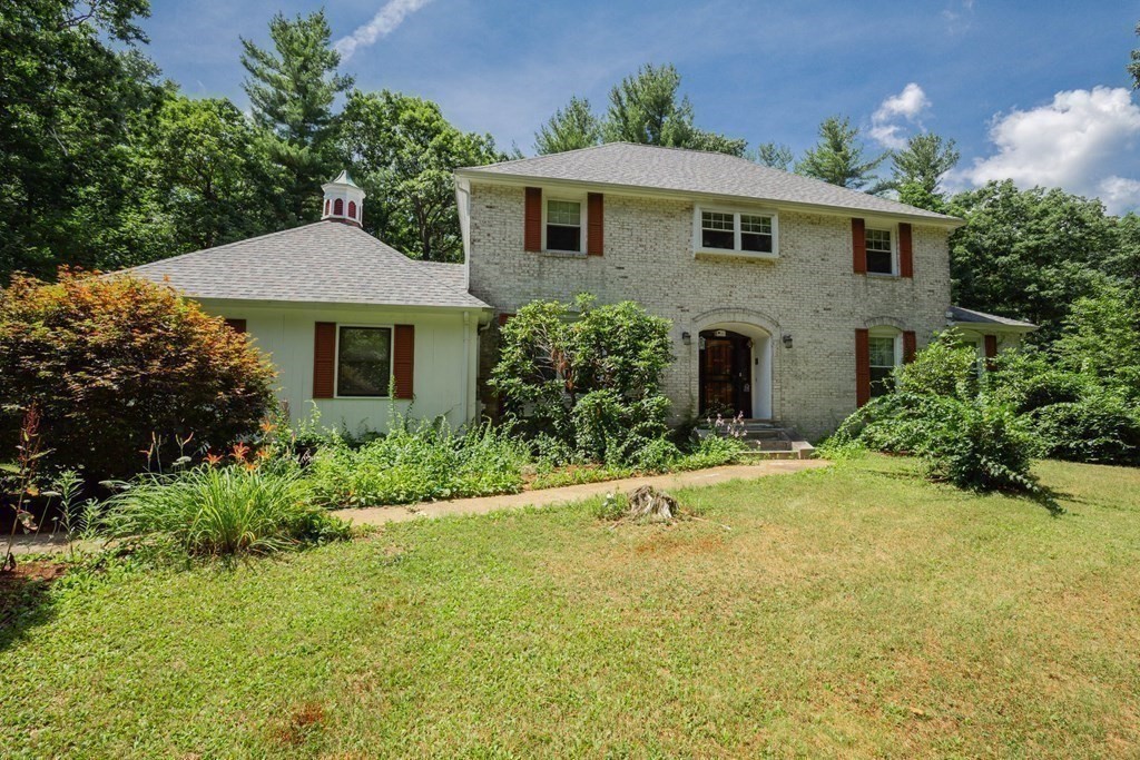 217 Grove St Property Photo 3