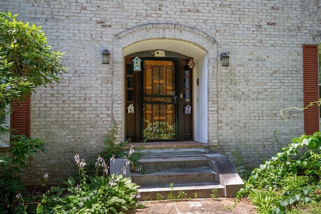 217 Grove St Property Photo 13