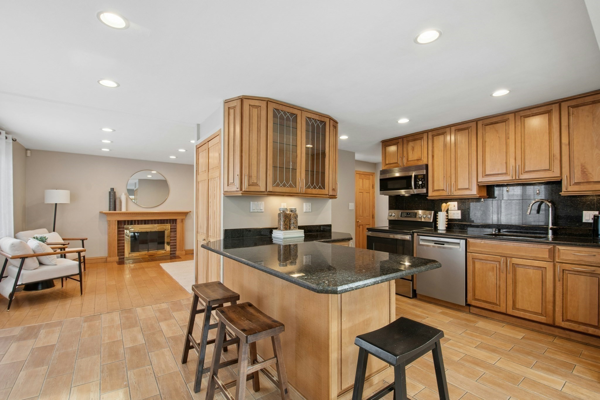 22 Westlund Rd Property Photo 12