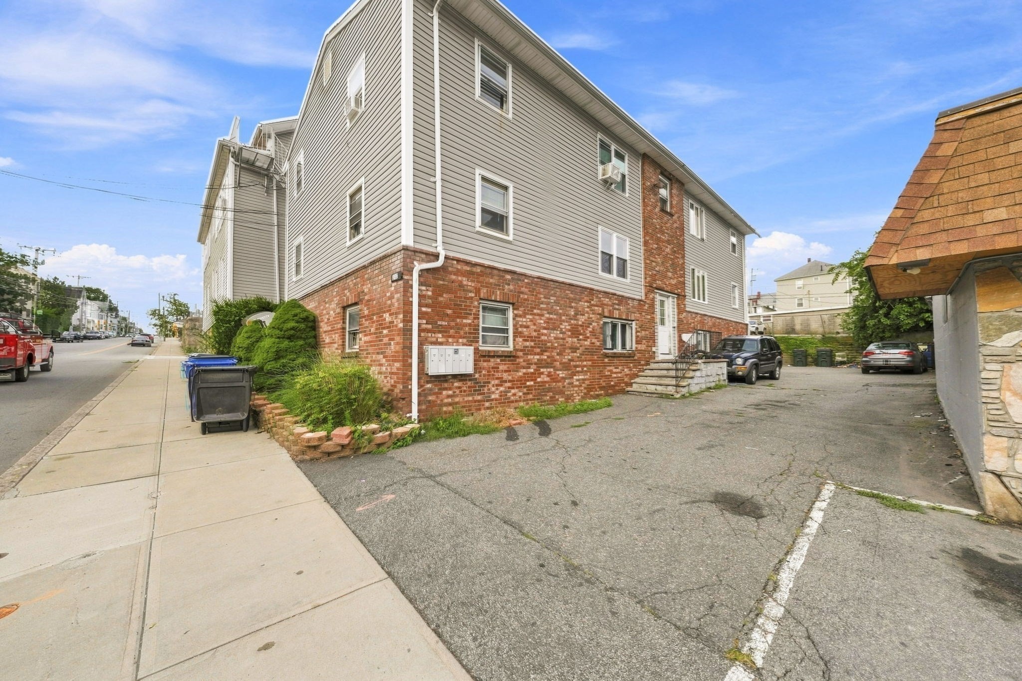 243 Robeson St # 3 Property Photo 1