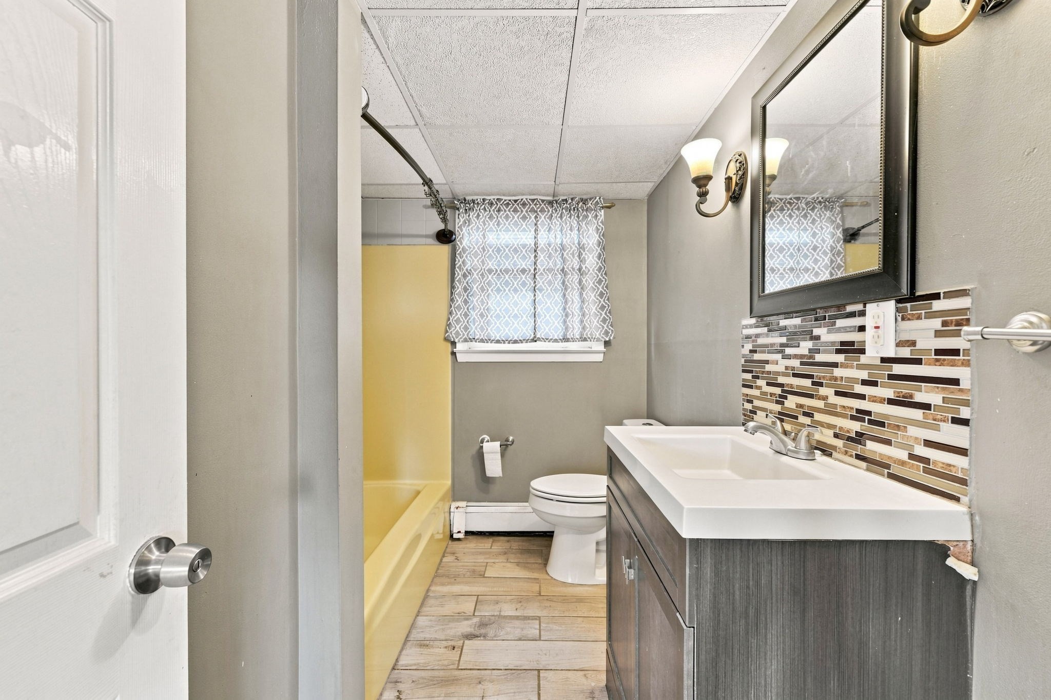 243 Robeson St # 3 Property Photo 6