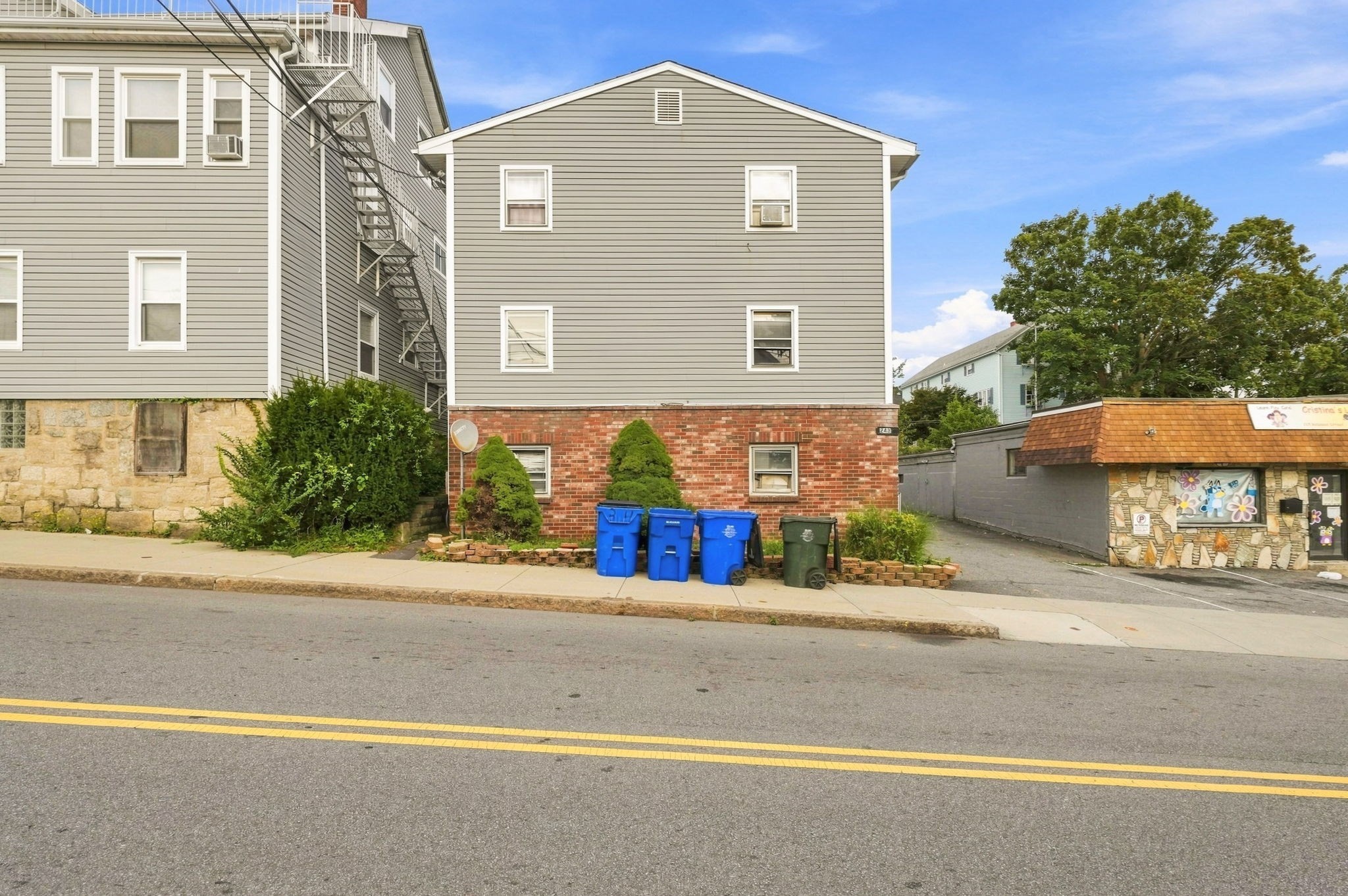 243 Robeson St # 6 Property Photo 3