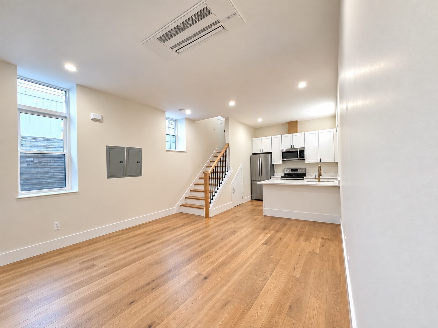 140 Summer # 1B Property Photo 1